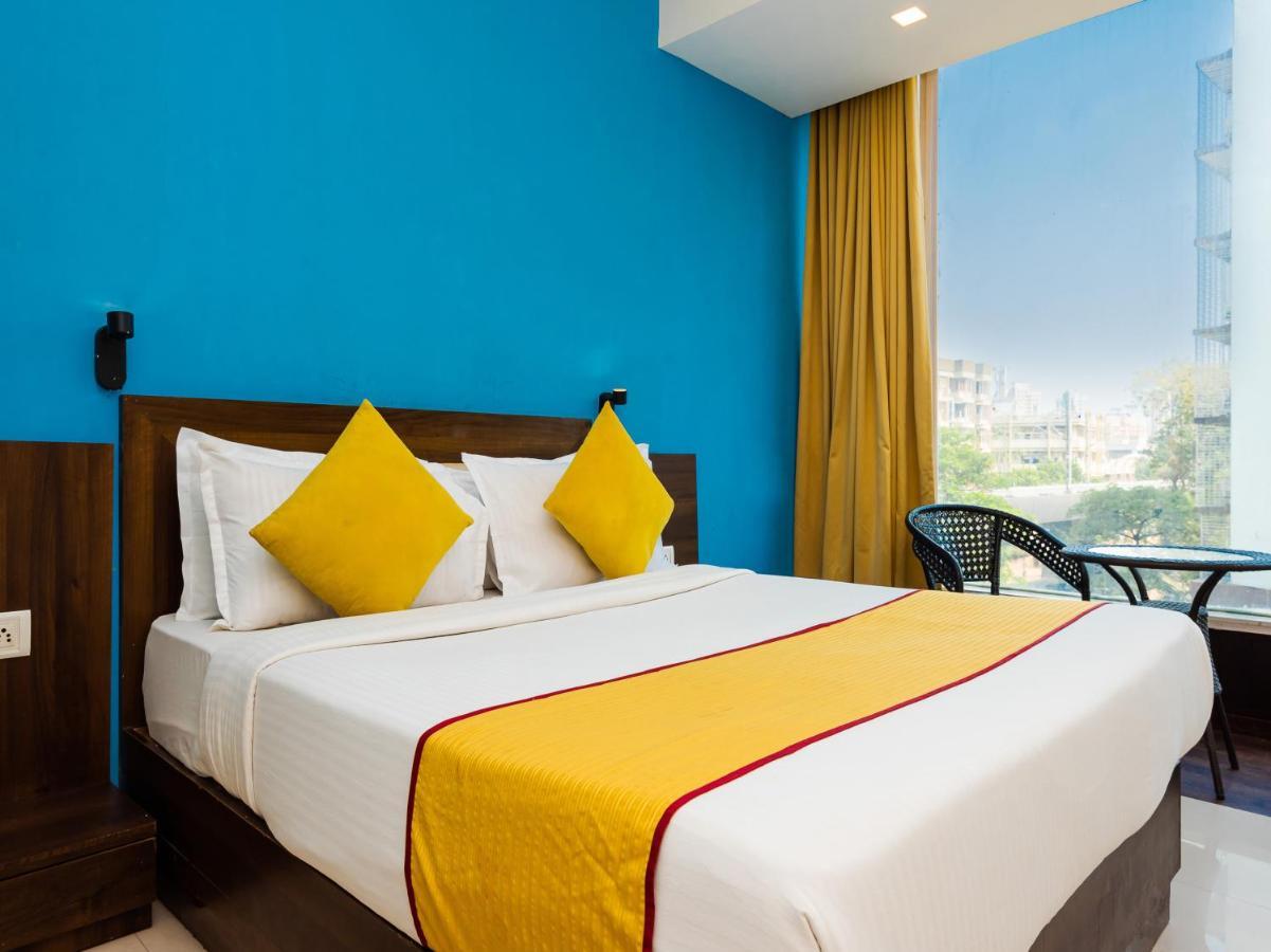 Hotel Aura - Near Malad Link Road Горай Экстерьер фото