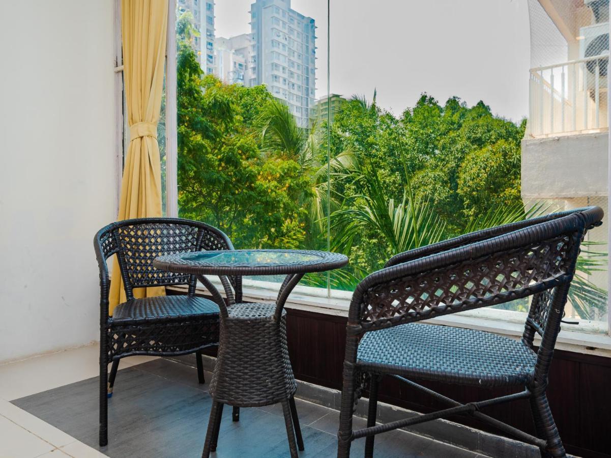 Hotel Aura - Near Malad Link Road Горай Экстерьер фото